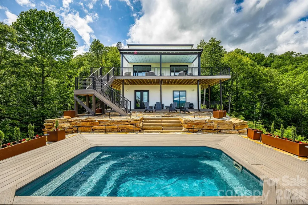 840 Fontana Trace Drive Almond, NC 28702