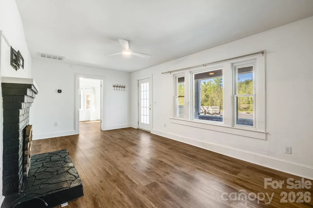 1148 Charlotte Highway Fairview, NC 28730