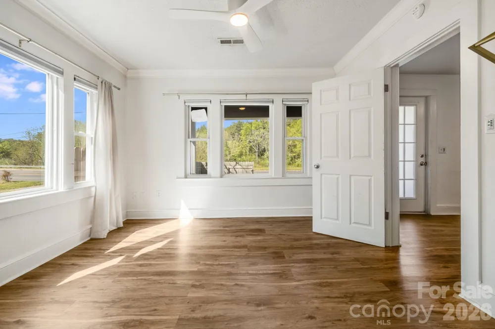 1148 Charlotte Highway Fairview, NC 28730