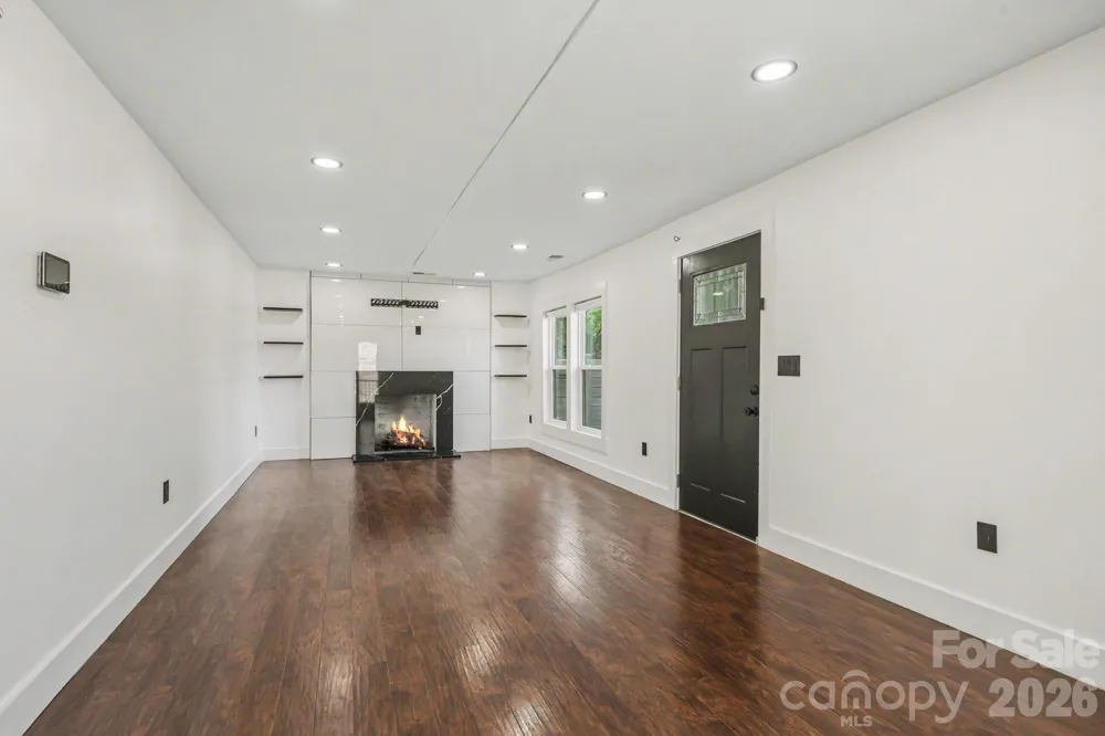 6 E Sunrise Avenue Thomasville, NC 27360