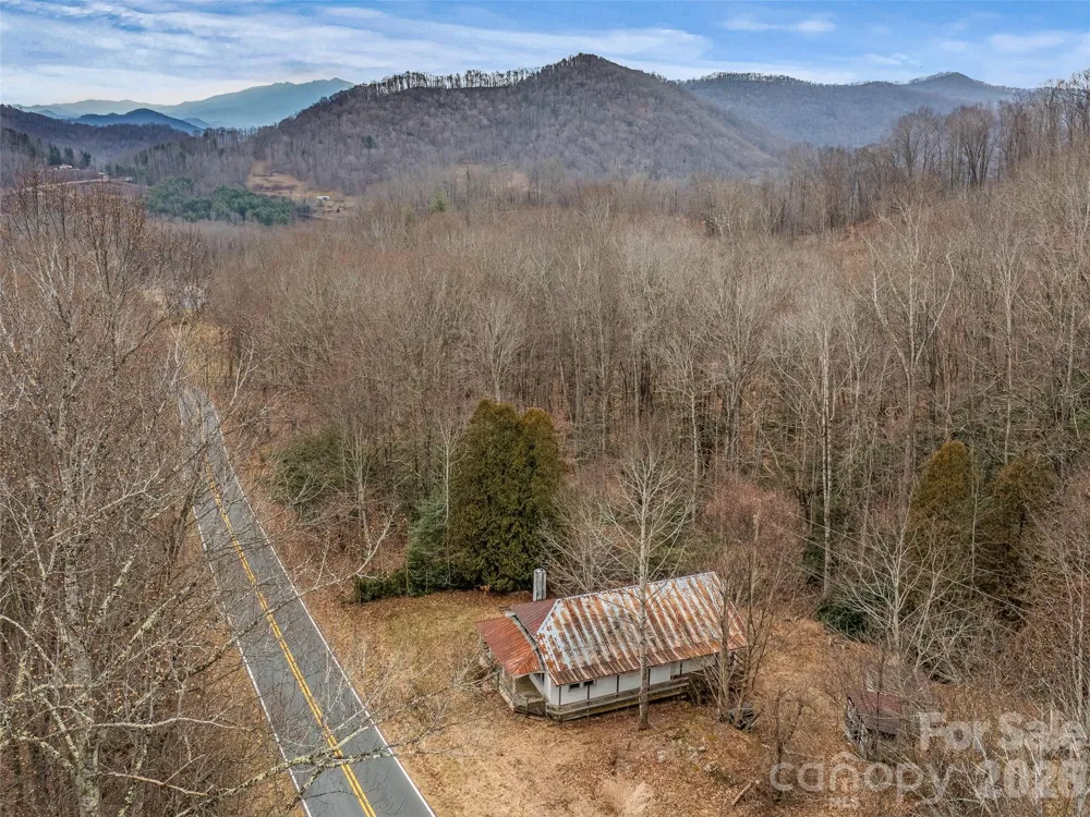 625 Cook Town Road Bakersville, NC 28705