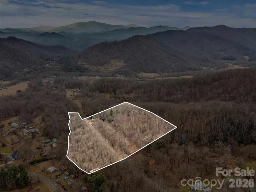 625 Cook Town Road Bakersville, NC 28705