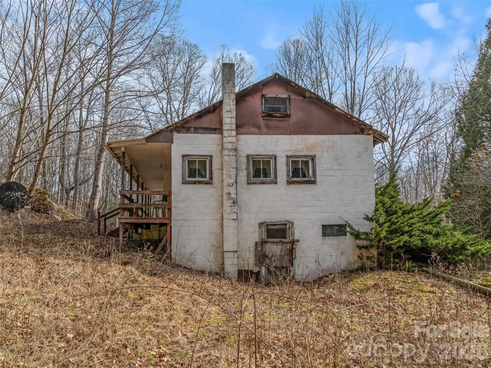 625 Cook Town Road Bakersville, NC 28705