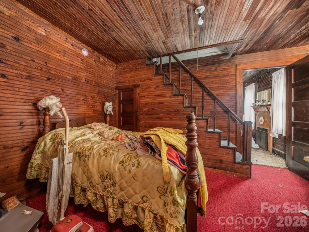 625 Cook Town Road Bakersville, NC 28705