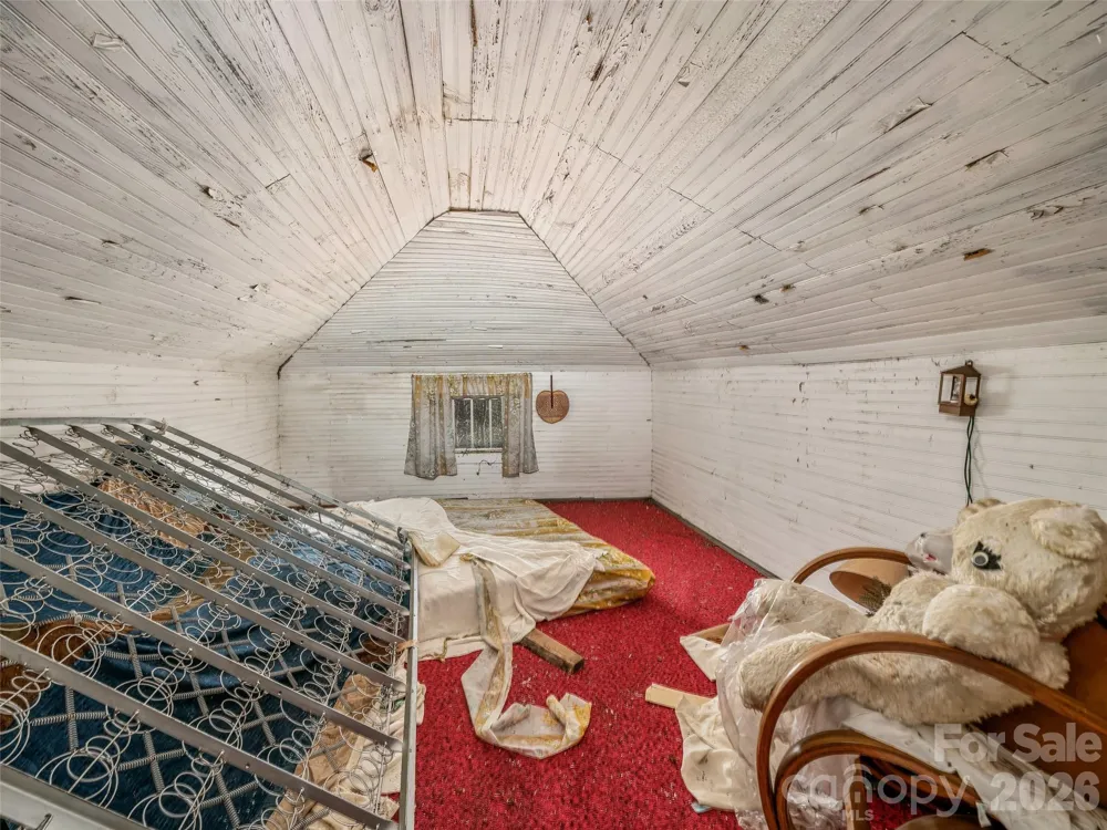 625 Cook Town Road Bakersville, NC 28705