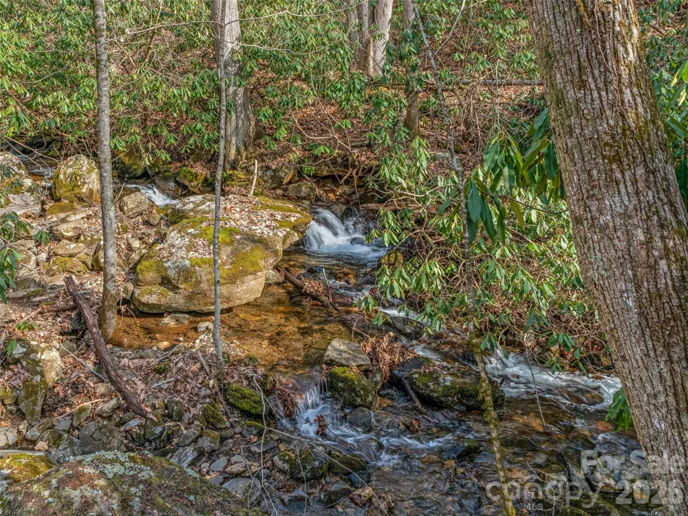 625 Cook Town Road Bakersville, NC 28705