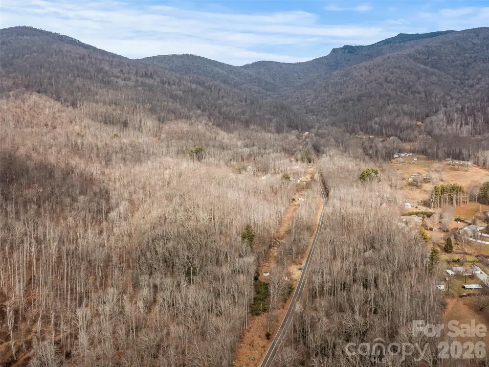625 Cook Town Road Bakersville, NC 28705