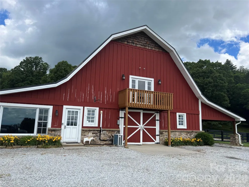 4642 Bearwallow Mountain Road #115 Hendersonville, NC 28792