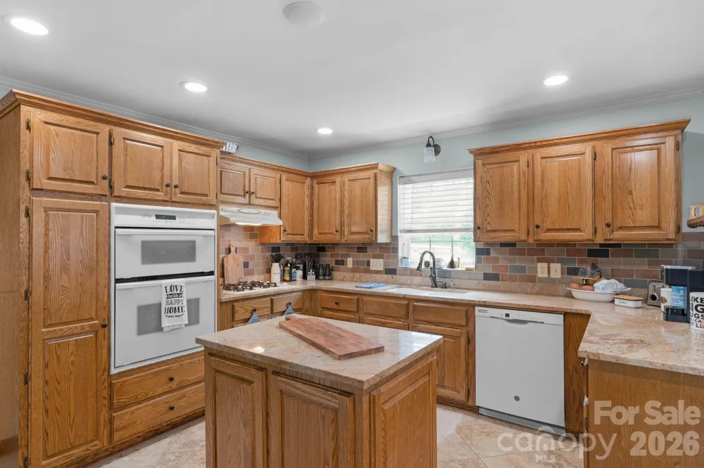 8698 Rocky River Road Harrisburg, NC 28075