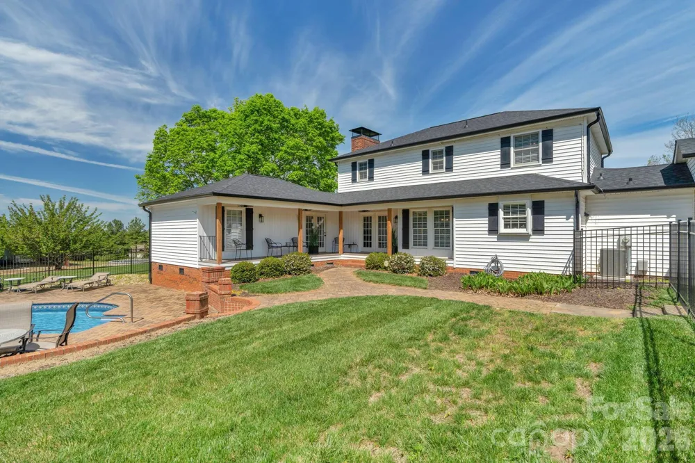 8698 Rocky River Road Harrisburg, NC 28075