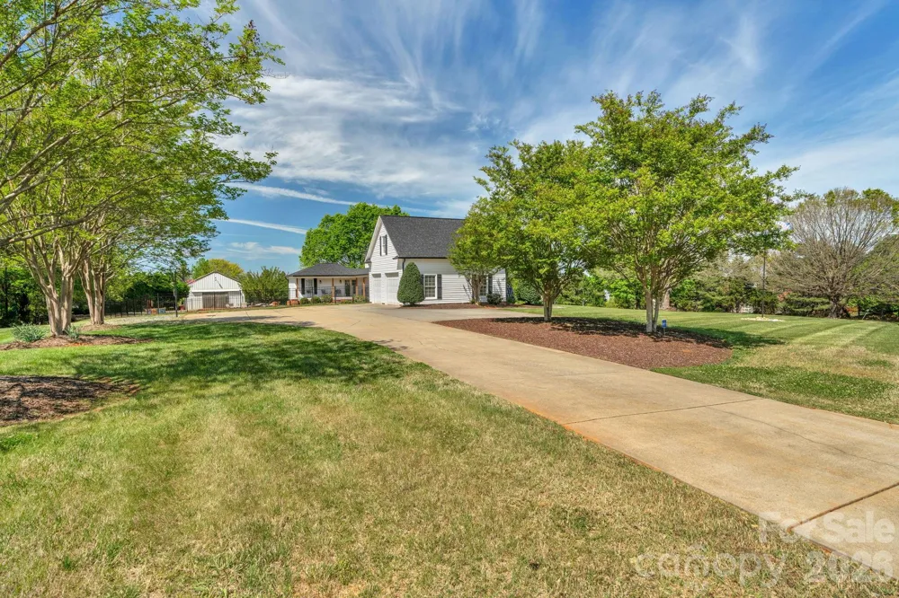8698 Rocky River Road Harrisburg, NC 28075