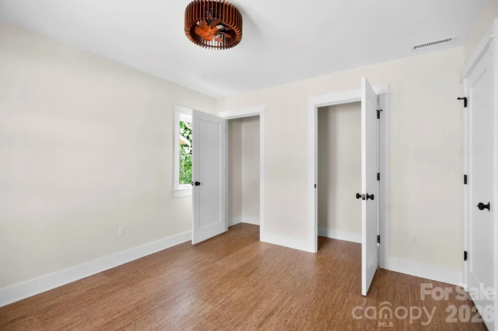 25 Fireside Drive Asheville, NC 28806
