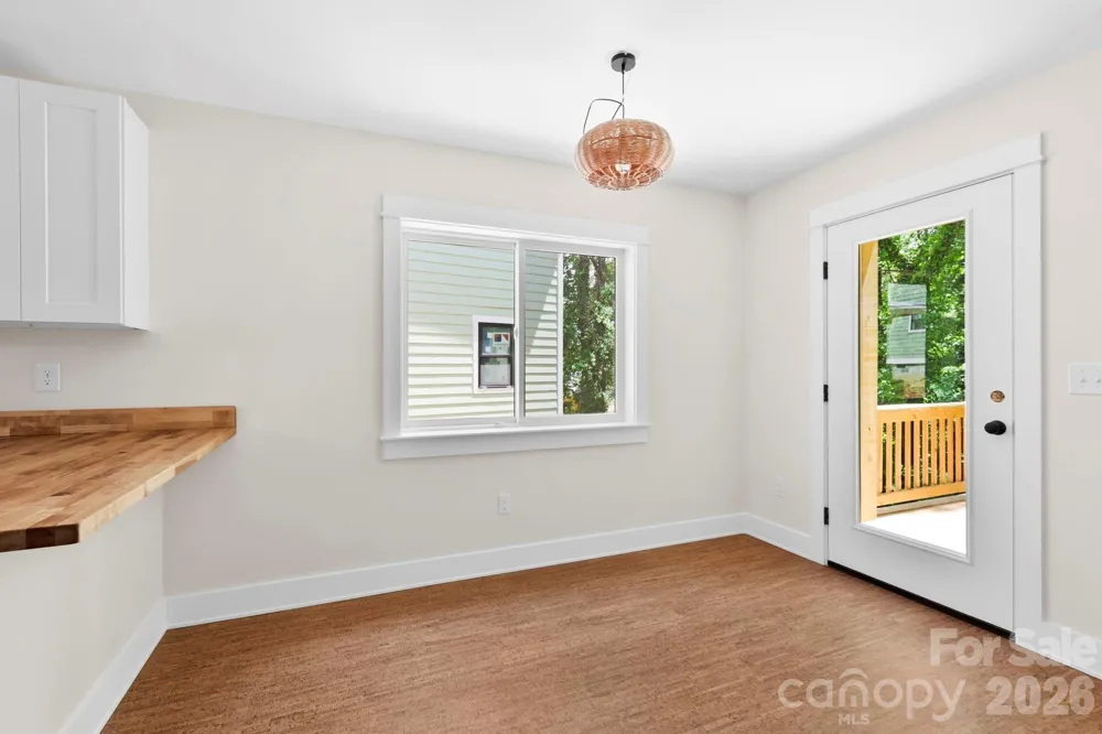 25 Fireside Drive Asheville, NC 28806