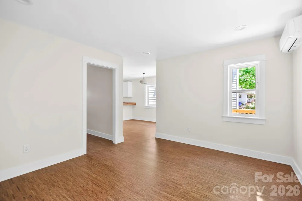 25 Fireside Drive Asheville, NC 28806