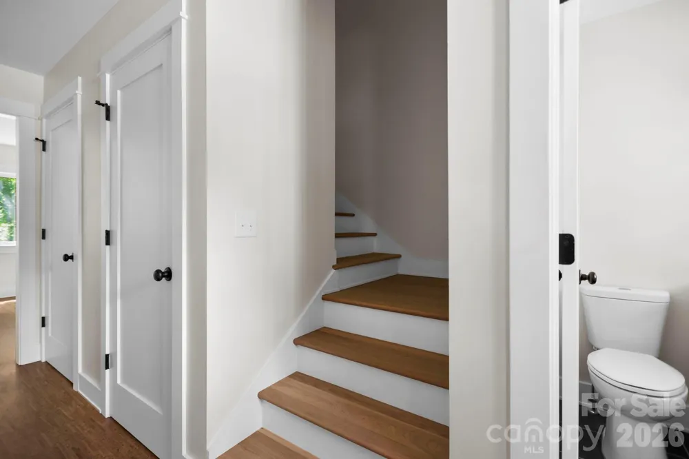 25 Fireside Drive Asheville, NC 28806