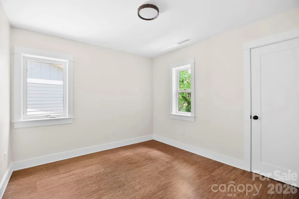 25 Fireside Drive Asheville, NC 28806