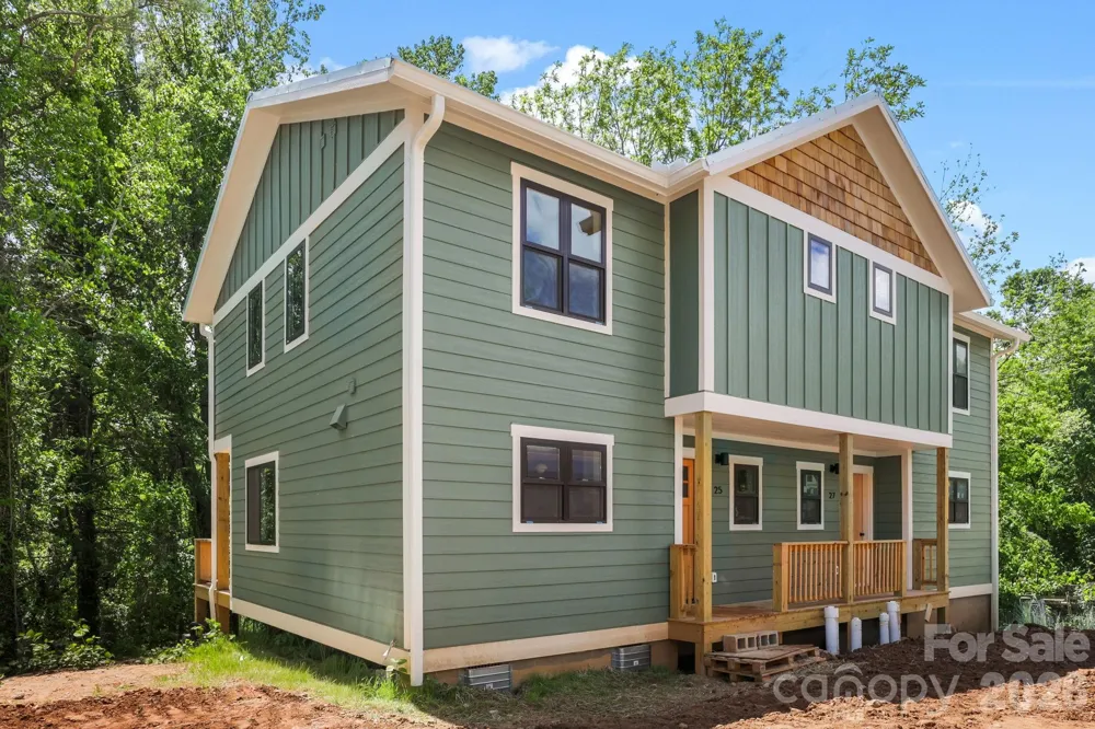 25 Fireside Drive Asheville, NC 28806