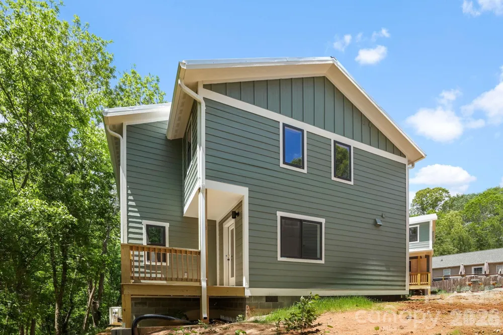 25 Fireside Drive Asheville, NC 28806