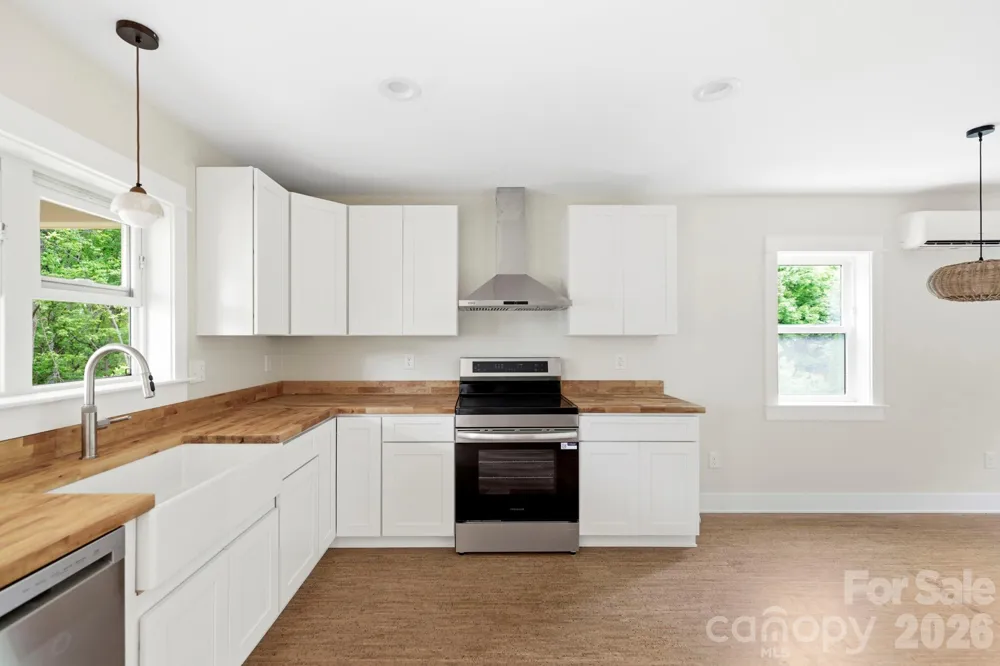 17 Fireside Drive Asheville, NC 28806