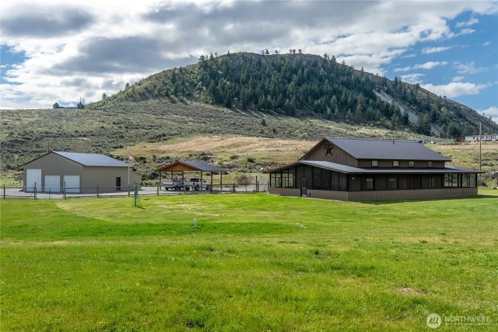 30 Horizon Dr Tonasket, WA 98855