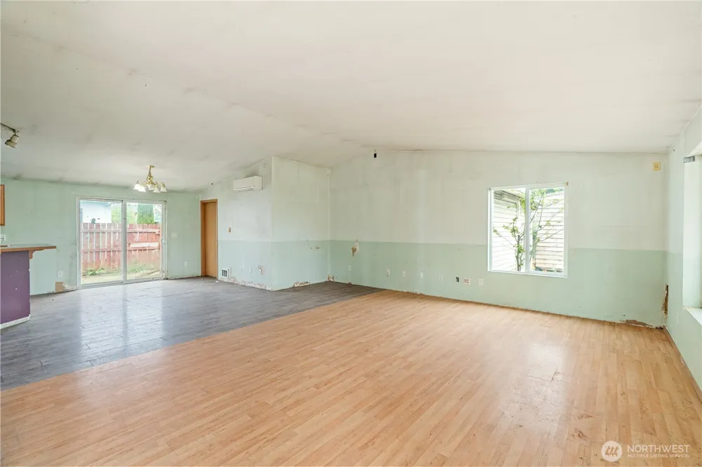 320 S 4th Street Elma, WA 98541