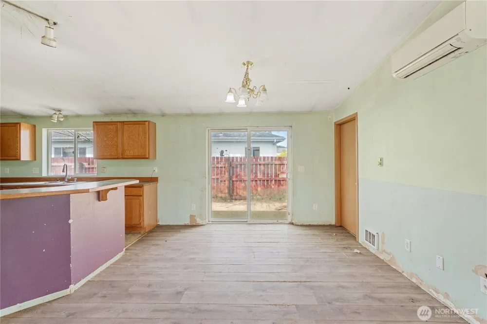 320 S 4th Street Elma, WA 98541