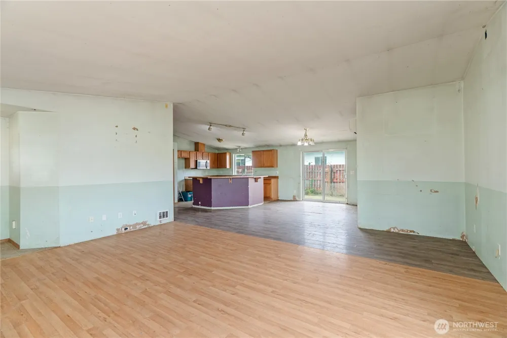 320 S 4th Street Elma, WA 98541