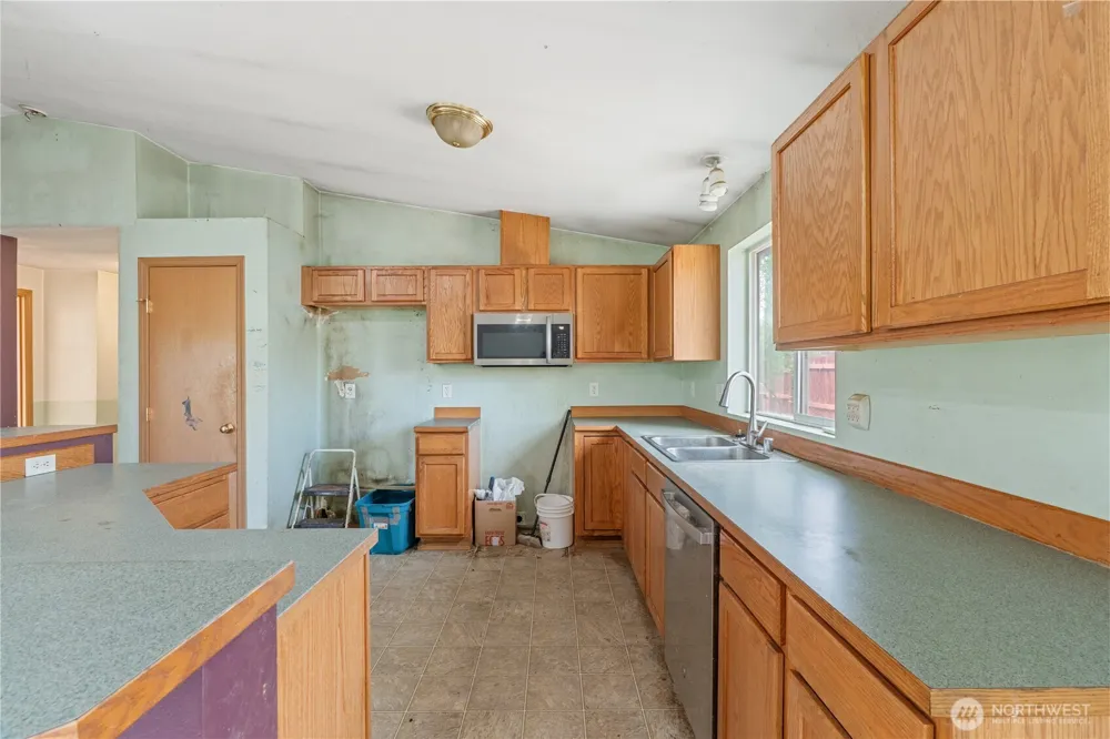 320 S 4th Street Elma, WA 98541