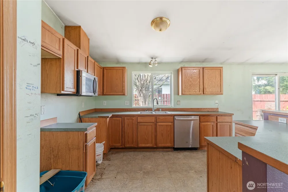 320 S 4th Street Elma, WA 98541