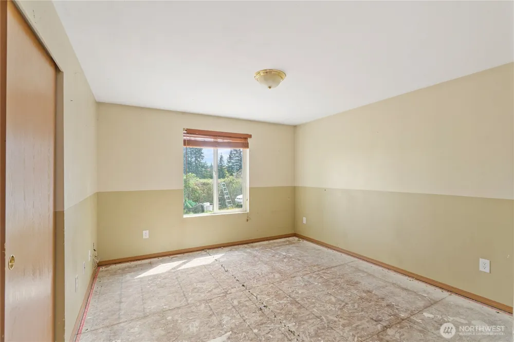 320 S 4th Street Elma, WA 98541