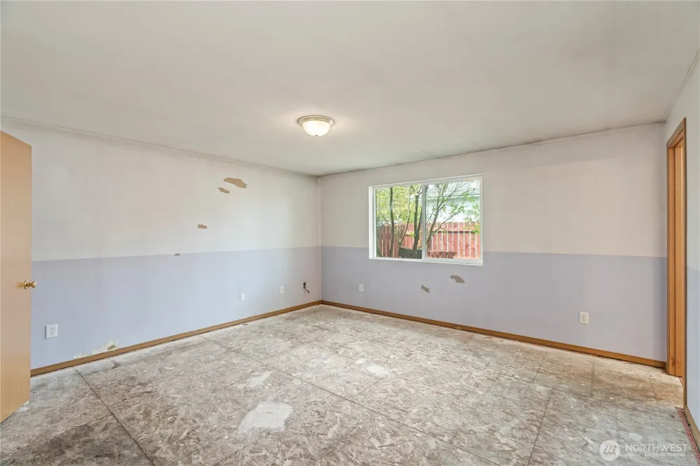 320 S 4th Street Elma, WA 98541