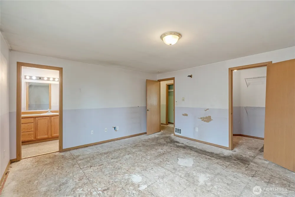 320 S 4th Street Elma, WA 98541