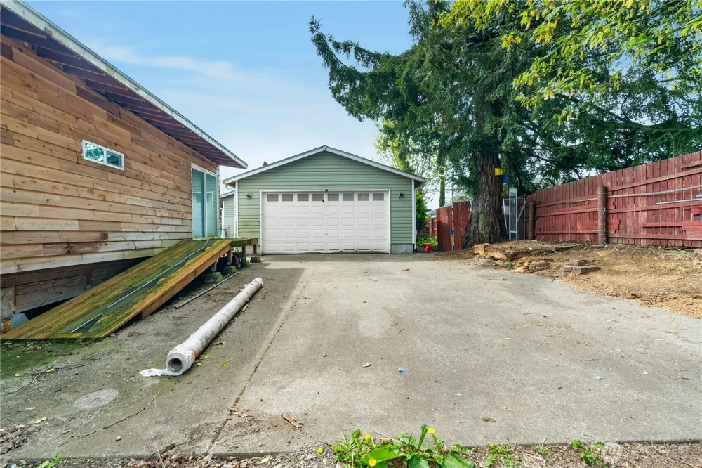 320 S 4th Street Elma, WA 98541