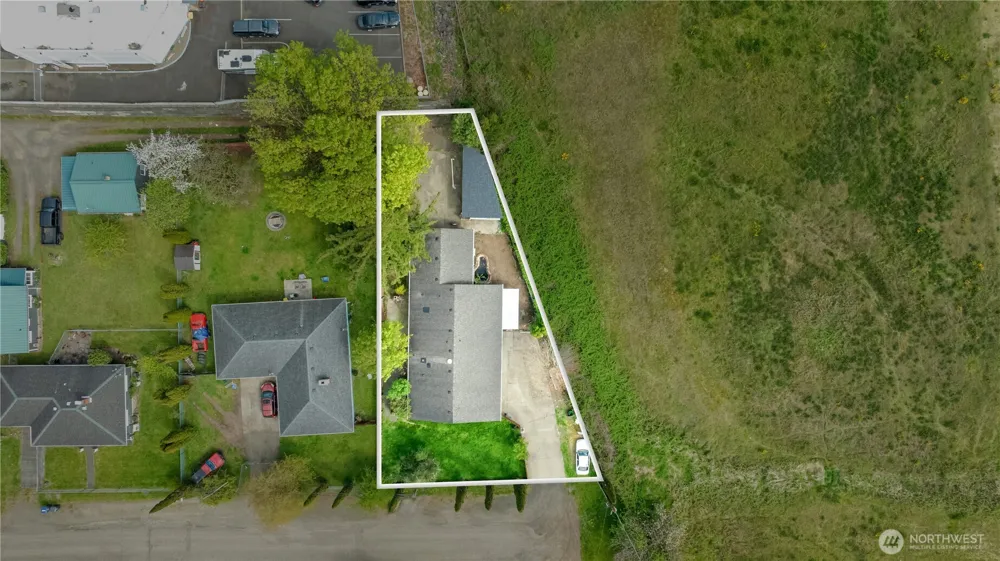 320 S 4th Street Elma, WA 98541
