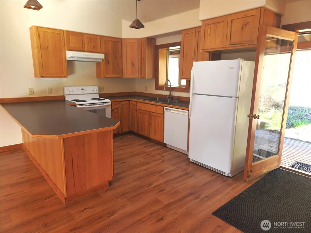 60 E Wannacut Lane Oroville, WA 98844