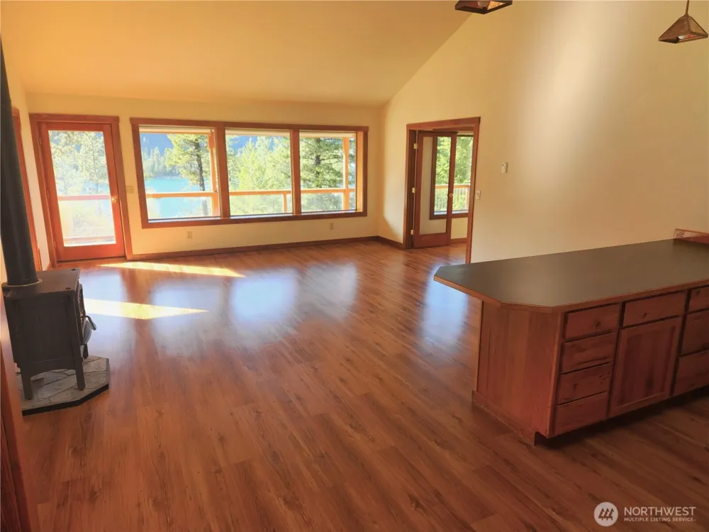 60 E Wannacut Lane Oroville, WA 98844