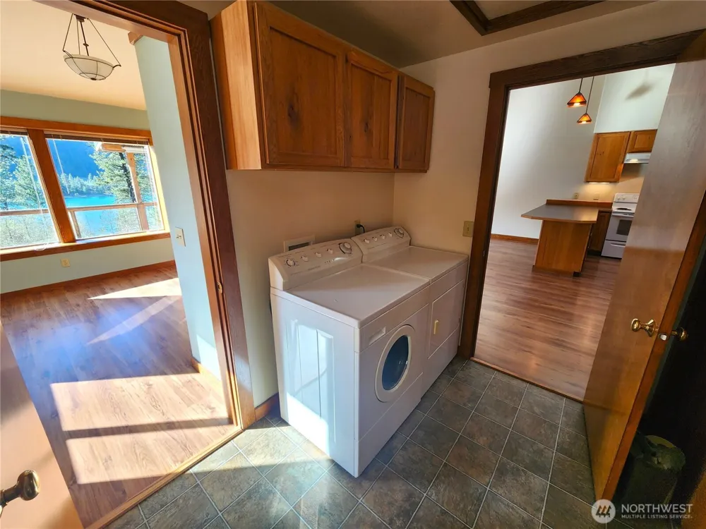 60 E Wannacut Lane Oroville, WA 98844