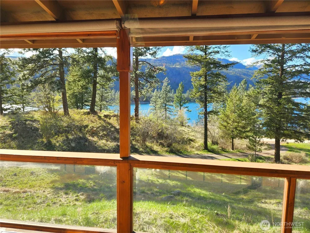 60 E Wannacut Lane Oroville, WA 98844