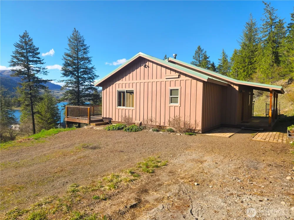 60 E Wannacut Lane Oroville, WA 98844