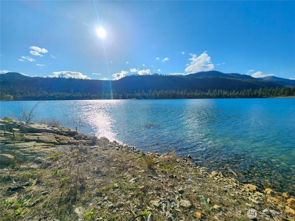 60 E Wannacut Lane Oroville, WA 98844