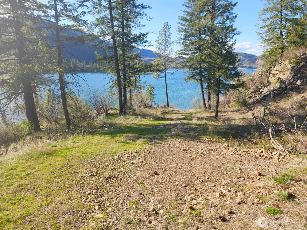 60 E Wannacut Lane Oroville, WA 98844