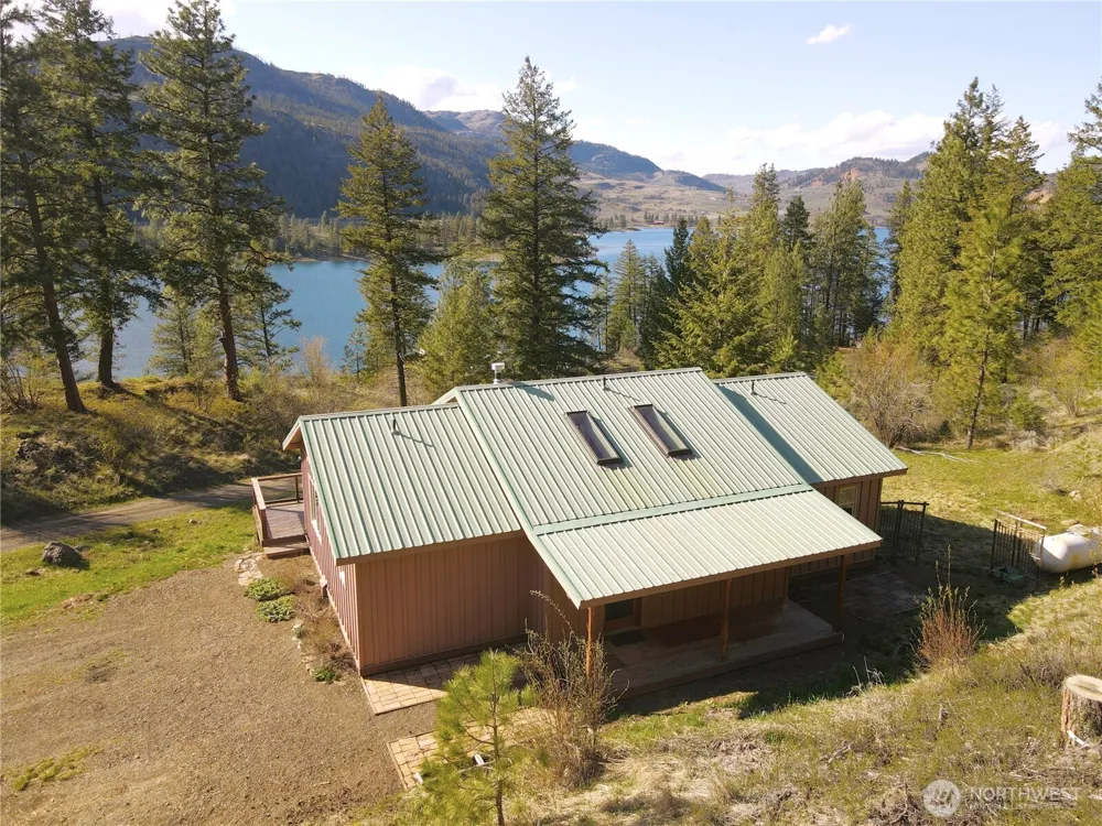 60 E Wannacut Lane Oroville, WA 98844