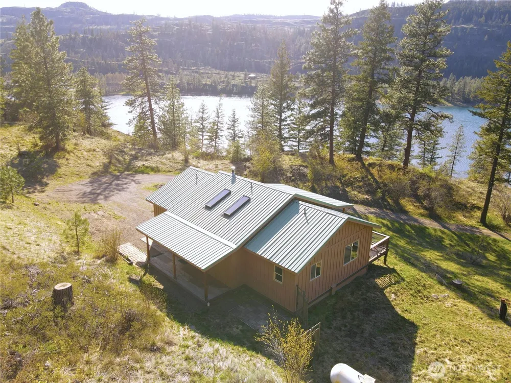 60 E Wannacut Lane Oroville, WA 98844