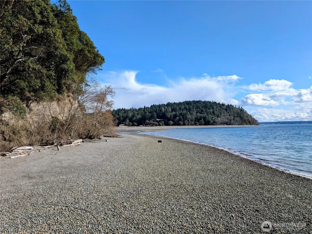 2501 195th Avenue SW Lakebay, WA 98349