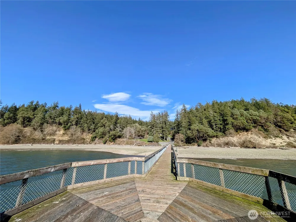2501 195th Avenue SW Lakebay, WA 98349