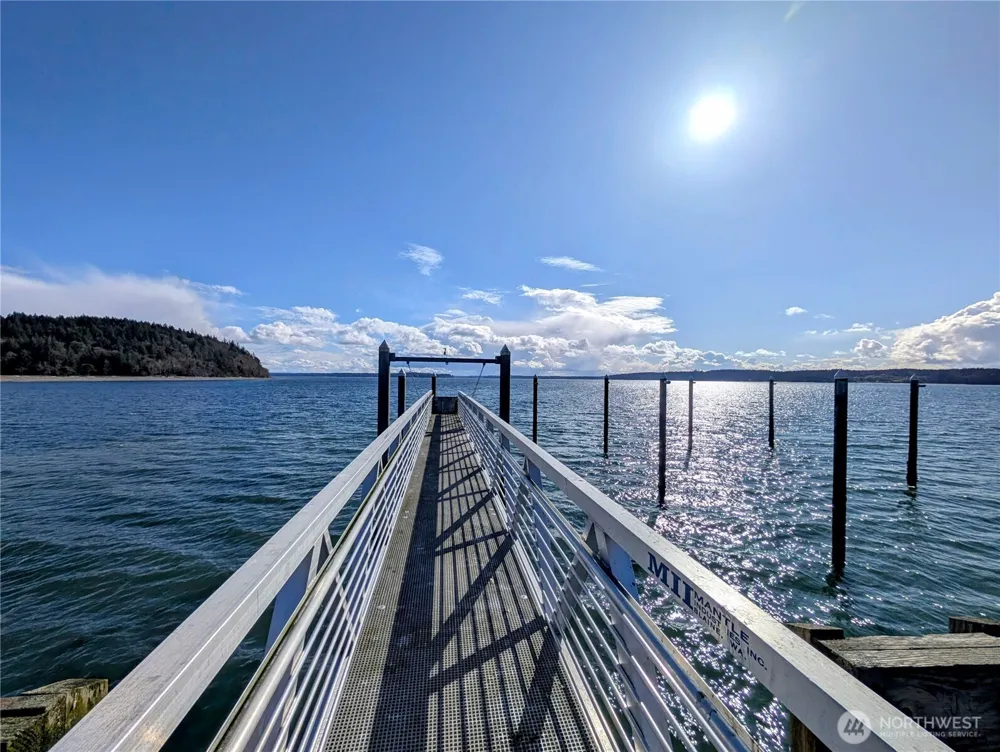 2501 195th Avenue SW Lakebay, WA 98349