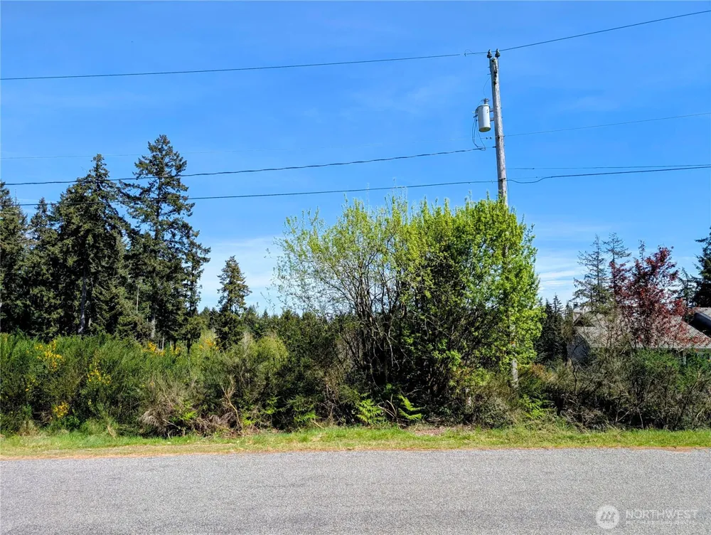 2501 195th Avenue SW Lakebay, WA 98349