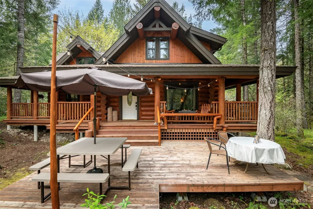 107 Goat Rocks Drive Packwood, WA 98361