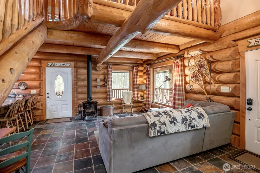 107 Goat Rocks Drive Packwood, WA 98361