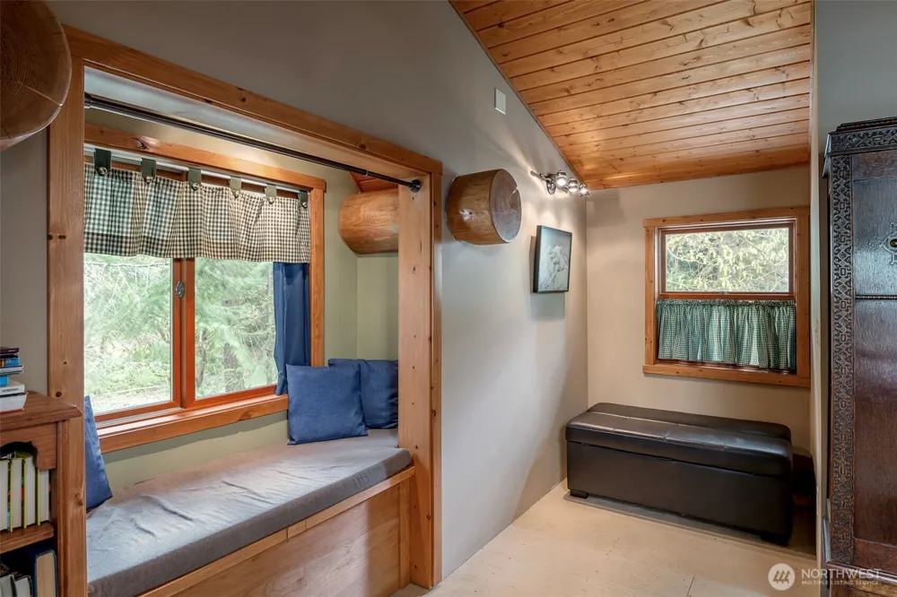 107 Goat Rocks Drive Packwood, WA 98361